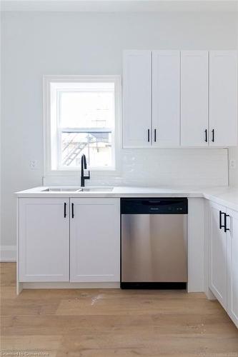 50 Erie Avenue, Hamilton, ON - Indoor Photo Showing Kitchen