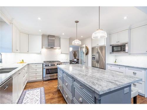 4306 Lakeshore Road, Burlington, ON - Indoor Photo Showing Kitchen With Upgraded Kitchen