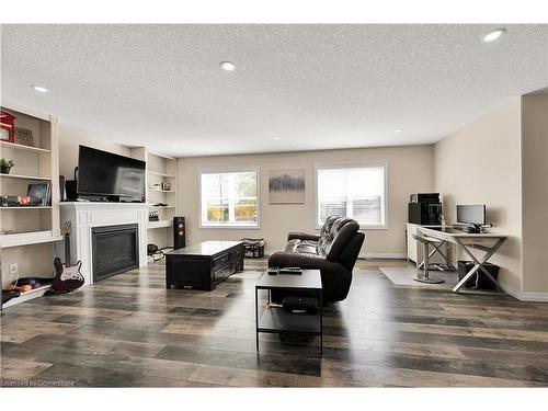 2 Kendell Lane, Ingersoll, ON - Indoor Photo Showing Living Room With Fireplace