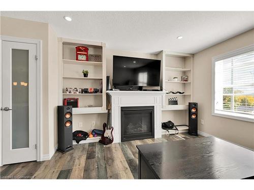 2 Kendell Lane, Ingersoll, ON - Indoor Photo Showing Living Room With Fireplace