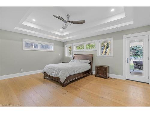 155 Grove Park Drive, Burlington, ON - Indoor Photo Showing Bedroom