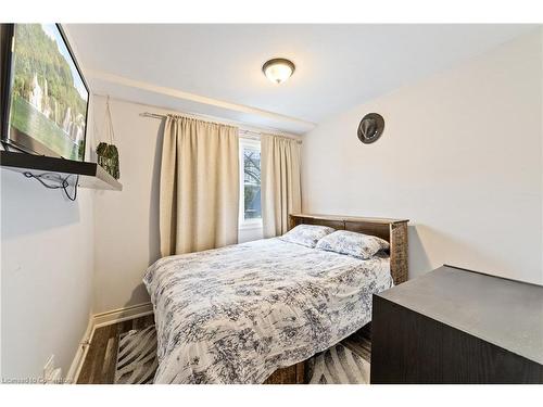 63-2530 Northampton Boulevard, Burlington, ON - Indoor Photo Showing Bedroom