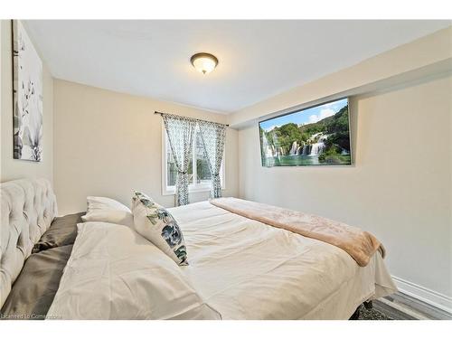 63-2530 Northampton Boulevard, Burlington, ON - Indoor Photo Showing Bedroom