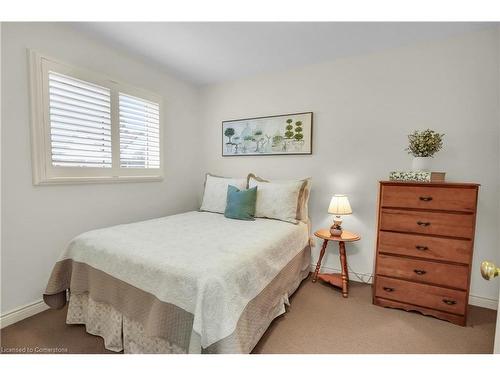 41-10 Wentworth Drive, Grimsby, ON - Indoor Photo Showing Bedroom