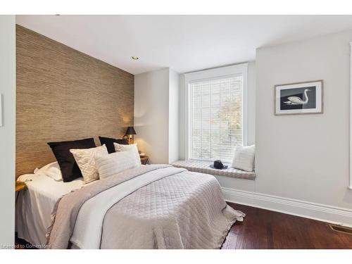 113/115 Claremont Drive, Hamilton, ON - Indoor Photo Showing Bedroom