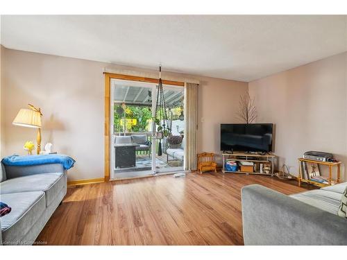 397 East 22Nd Street, Hamilton, ON - Indoor Photo Showing Living Room