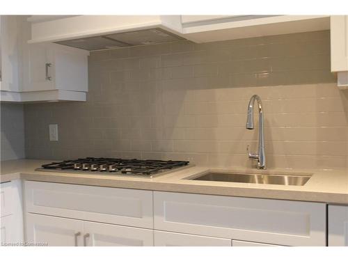 403-2060 Lakeshore Road, Burlington, ON - Indoor Photo Showing Kitchen