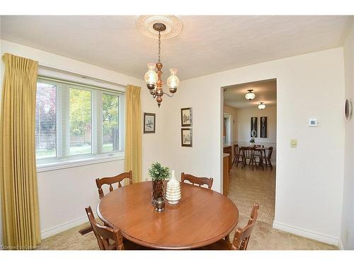 49 Nellida Crescent, Hamilton, ON - Indoor Photo Showing Dining Room