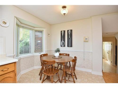 49 Nellida Crescent, Hamilton, ON - Indoor Photo Showing Dining Room