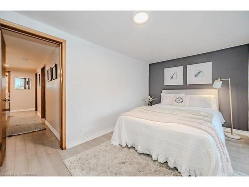 63 Beechwood Avenue, Hamilton, ON - Indoor Photo Showing Bedroom