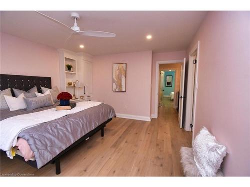 26 Westvillage Drive, Hamilton, ON - Indoor Photo Showing Bedroom