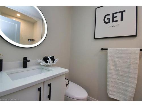 26 Westvillage Drive, Hamilton, ON - Indoor Photo Showing Bathroom