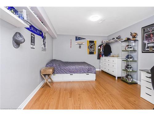 353 Highland Road W, Hamilton, ON - Indoor Photo Showing Bedroom