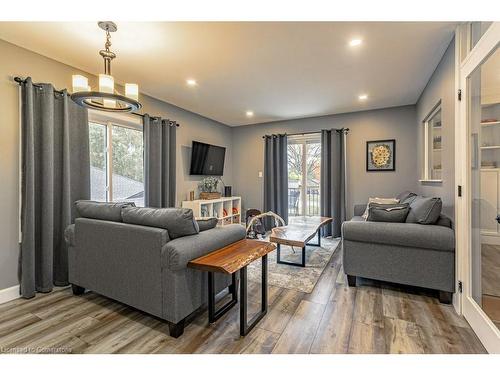 178 Elk Street, Aylmer, ON - Indoor Photo Showing Living Room