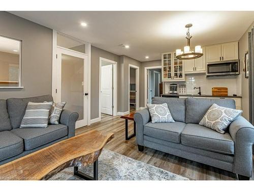 178 Elk Street, Aylmer, ON - Indoor Photo Showing Living Room