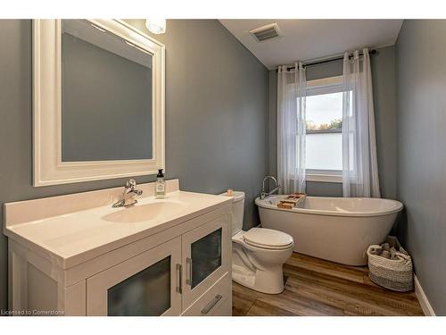 178 Elk Street, Aylmer, ON - Indoor Photo Showing Bathroom