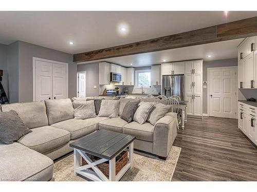 178 Elk Street, Aylmer, ON - Indoor Photo Showing Living Room