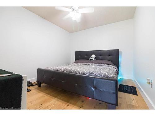 1000 8Th Concession Road W, Flamborough, ON - Indoor Photo Showing Bedroom