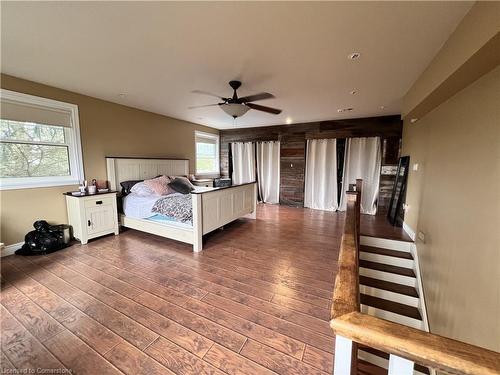 1000 8Th Concession Road W, Flamborough, ON - Indoor Photo Showing Bedroom