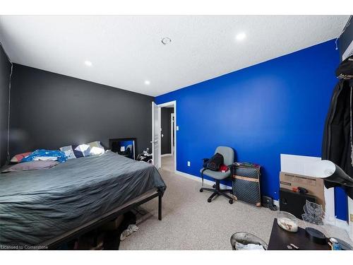 182 Eringate Drive Drive, Stoney Creek, ON - Indoor Photo Showing Bedroom