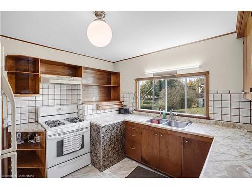 669 Barton Street, Stoney Creek, ON - Indoor Photo Showing Kitchen With Double Sink