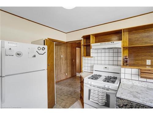 669 Barton Street, Stoney Creek, ON - Indoor Photo Showing Kitchen