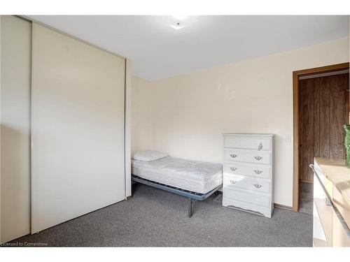 669 Barton Street, Stoney Creek, ON - Indoor Photo Showing Bedroom