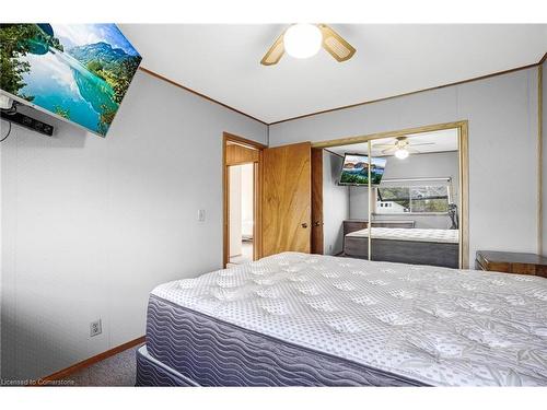 669 Barton Street, Stoney Creek, ON - Indoor Photo Showing Bedroom