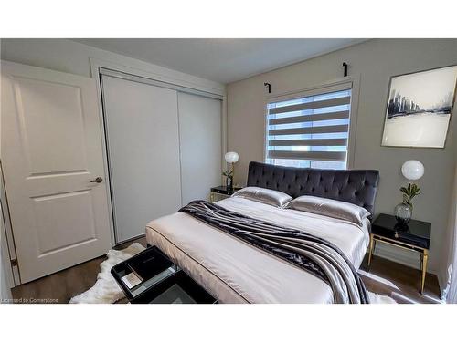 89 Shepherd Drive, Barrie, ON - Indoor Photo Showing Bedroom