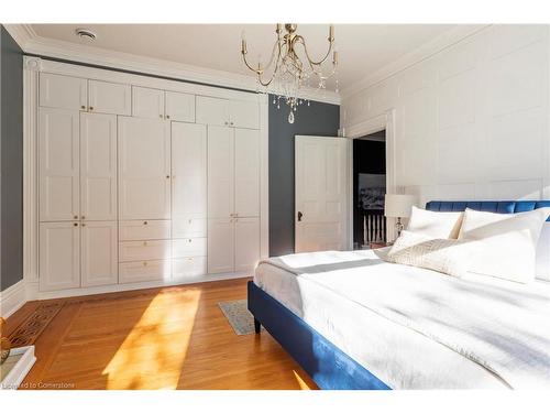 114 Aberdeen Avenue, Hamilton, ON - Indoor Photo Showing Bedroom