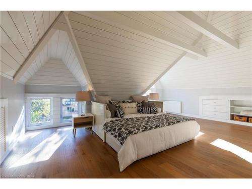 114 Aberdeen Avenue, Hamilton, ON - Indoor Photo Showing Bedroom