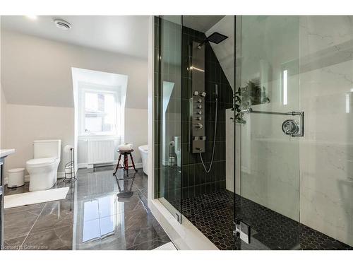 114 Aberdeen Avenue, Hamilton, ON - Indoor Photo Showing Bathroom