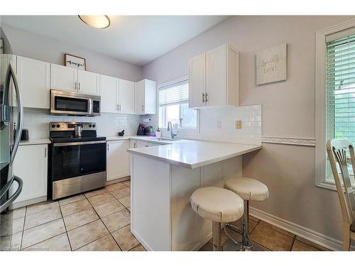 20 Pentland Road, Waterdown, ON - Indoor Photo Showing Kitchen With Stainless Steel Kitchen