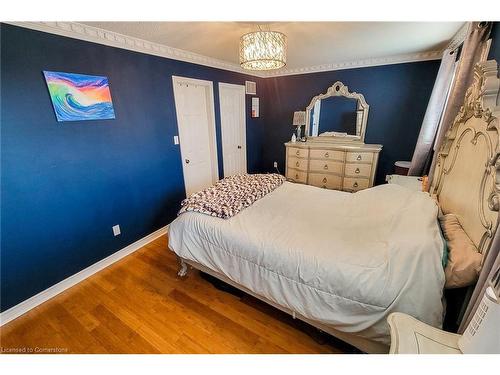 20 Pentland Road, Waterdown, ON - Indoor Photo Showing Bedroom