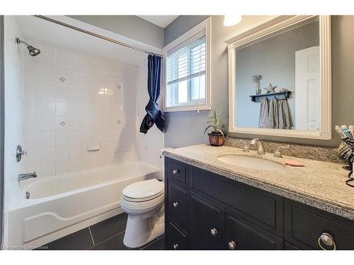 20 Pentland Road, Waterdown, ON - Indoor Photo Showing Bathroom