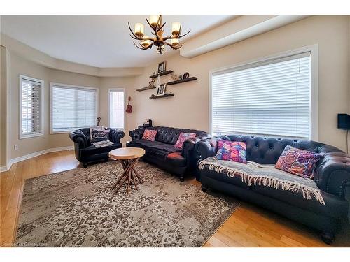 20 Pentland Road, Waterdown, ON - Indoor Photo Showing Living Room