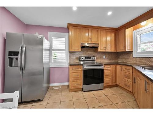 221 Gray Road, Stoney Creek, ON - Indoor Photo Showing Kitchen