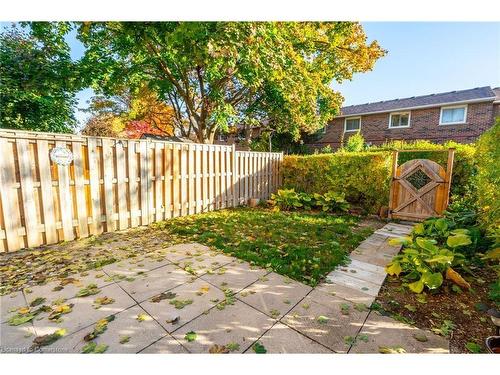 40-586 Renforth Drive, Etobicoke, ON - Outdoor