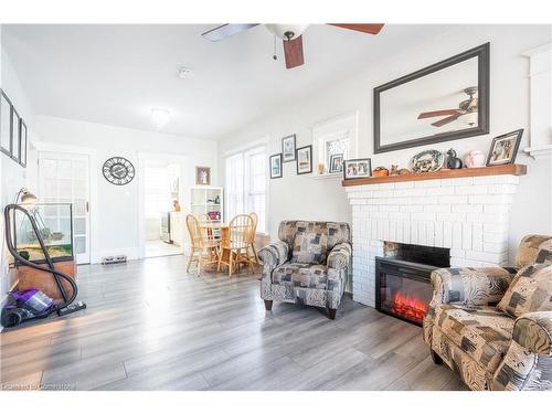 261 Darling Street, Brantford, ON - Indoor Photo Showing Living Room With Fireplace