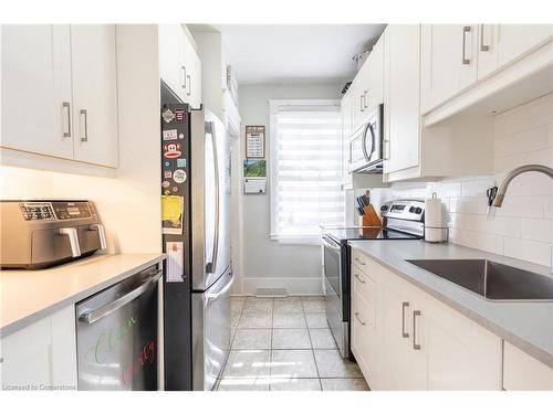 261 Darling Street, Brantford, ON - Indoor Photo Showing Kitchen