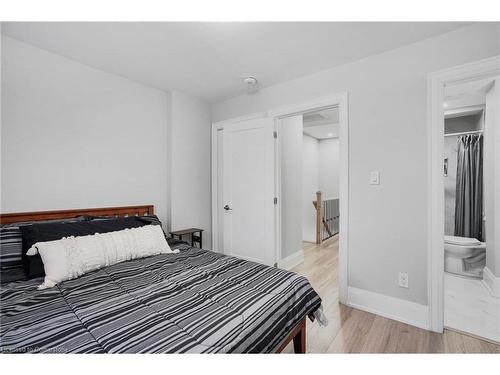 99 Chestnut Avenue, Hamilton, ON - Indoor Photo Showing Bedroom