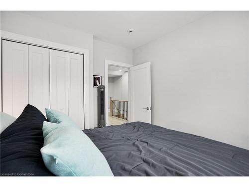 99 Chestnut Avenue, Hamilton, ON - Indoor Photo Showing Bedroom