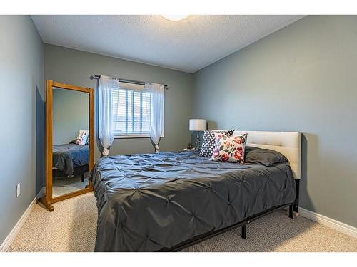 4 Marina Point Crescent, Hamilton, ON - Indoor Photo Showing Bedroom