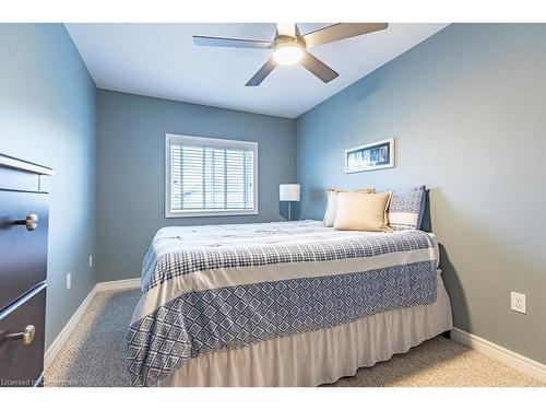 4 Marina Point Crescent, Hamilton, ON - Indoor Photo Showing Bedroom