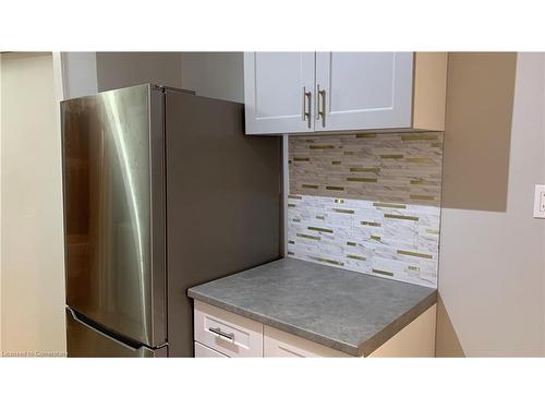 1-55 West Avenue S, Hamilton, ON - Indoor Photo Showing Kitchen