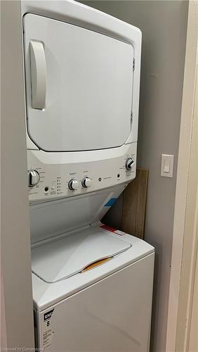 1-55 West Avenue S, Hamilton, ON - Indoor Photo Showing Laundry Room