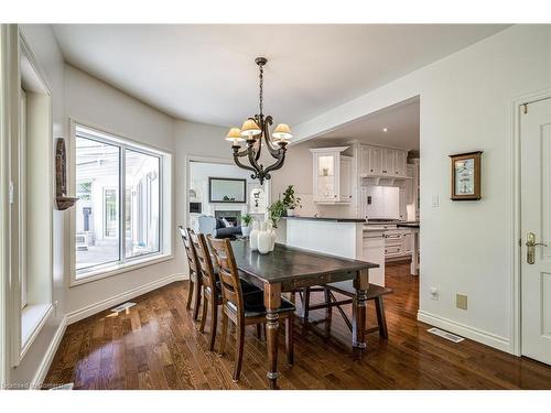 53 Ranch Road, Brantford, ON - Indoor Photo Showing Dining Room