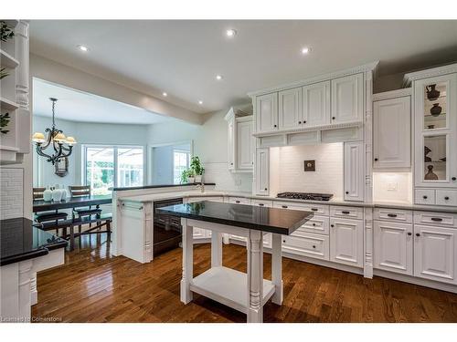 53 Ranch Road, Brantford, ON - Indoor Photo Showing Kitchen With Upgraded Kitchen