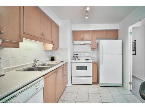 505-60 Old Mill Road, Oakville, ON - Indoor Photo Showing Kitchen With Double Sink