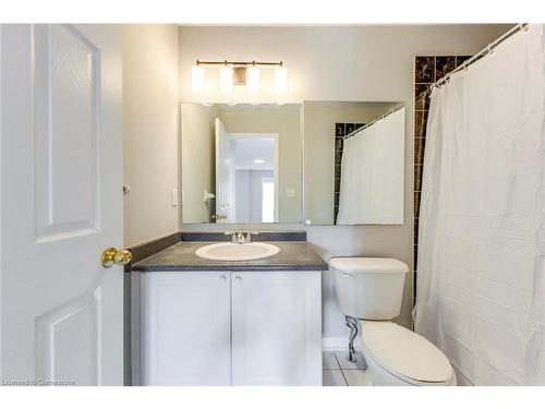 4401 Peter Drive, Burlington, ON - Indoor Photo Showing Bathroom